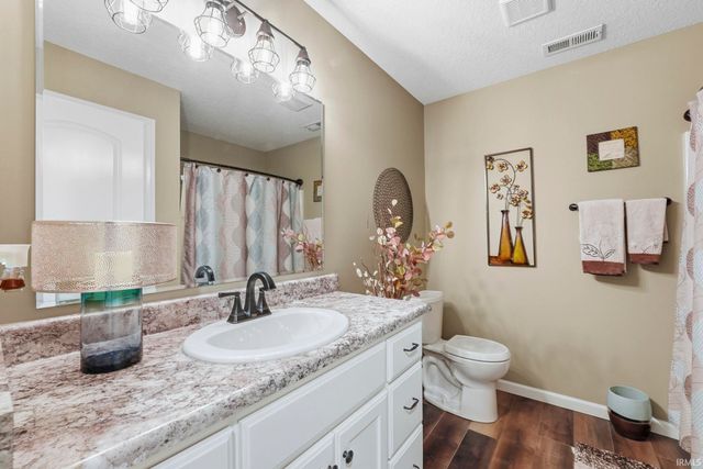 2092 Hemlock Lane, Warsaw, IN 46580