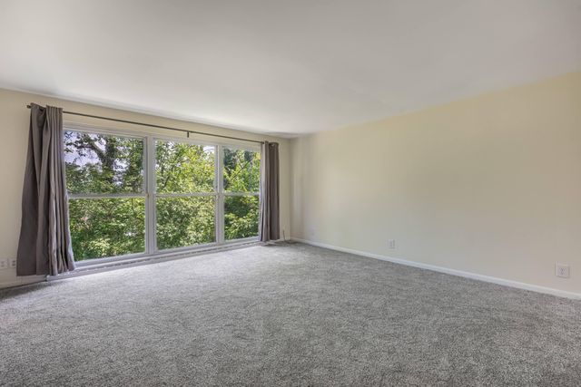 415 Hyde Park Drive 415 Hyde Park Drive, Hamilton, OH 45013