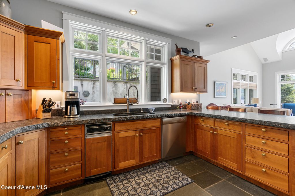 4557 W Mica Shore Rd, Coeur d'Alene, ID 83814 photo 19