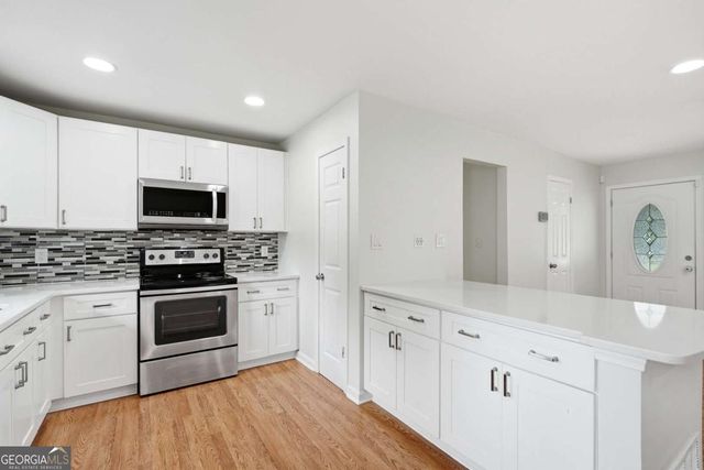 110 Point View Court, Tyrone, GA 30290