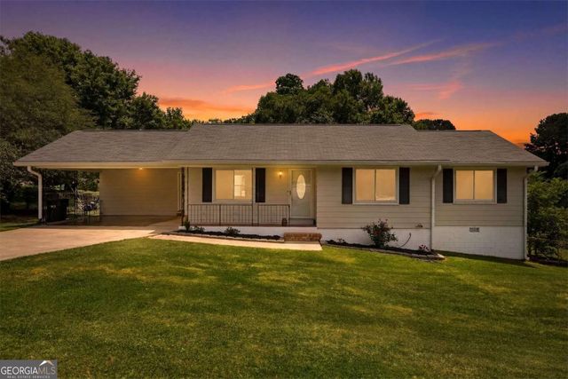 110 Point View Court, Tyrone, GA 30290