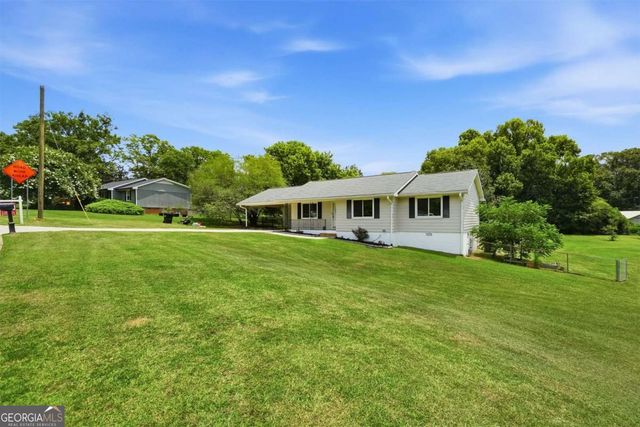 110 Point View Court, Tyrone, GA 30290
