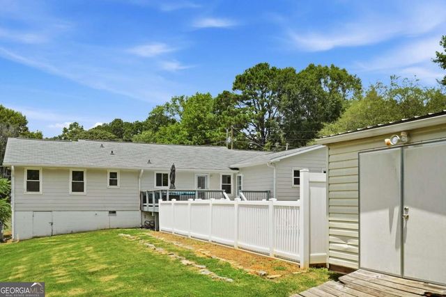 110 Point View Court, Tyrone, GA 30290