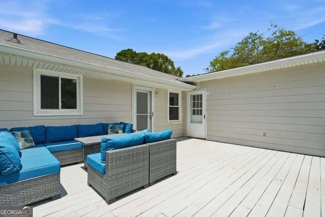 110 Point View Court, Tyrone, GA 30290