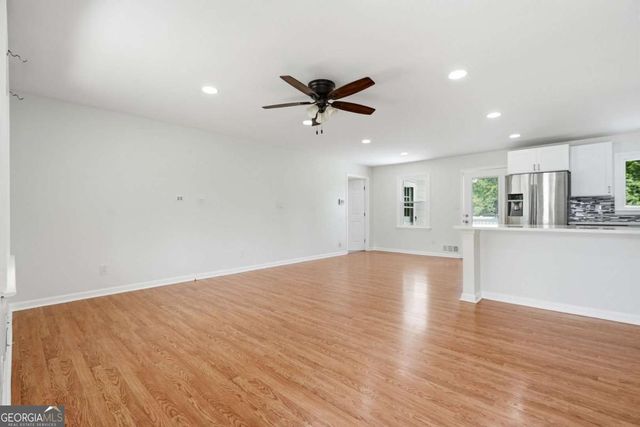 110 Point View Court, Tyrone, GA 30290