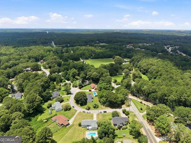 110 Point View Court, Tyrone, GA 30290
