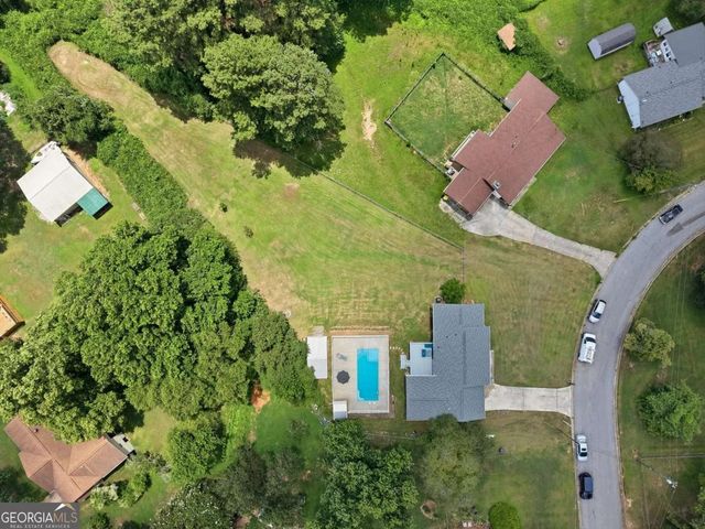 110 Point View Court, Tyrone, GA 30290