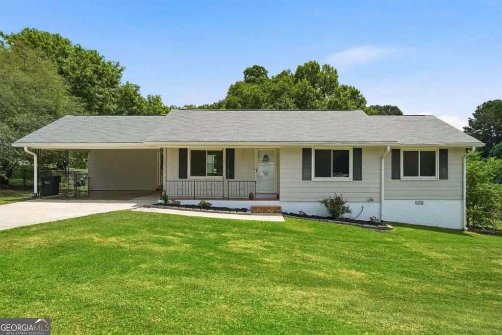 110 Point View Court, Tyrone, GA 30290