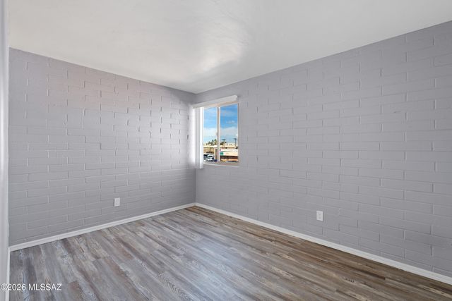 5570 E Hampton St Apt 211, Tucson, AZ 85712