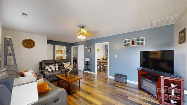 2125 Boggs Street, Lincolnton, NC 28092