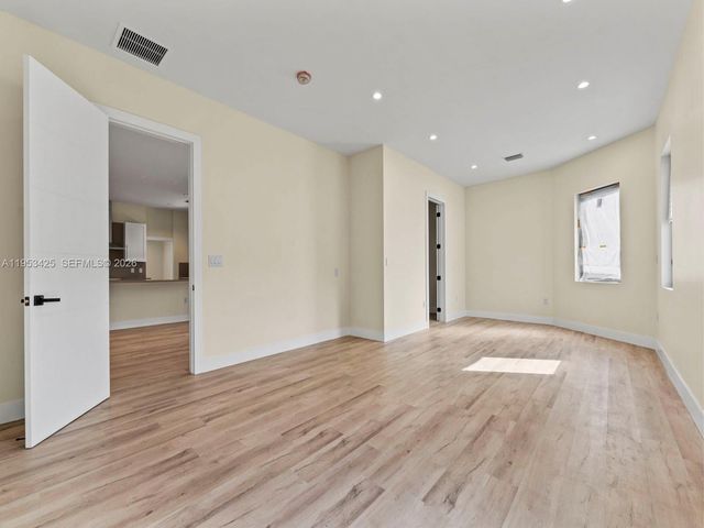 22451 SW 118 Ave, Miami, FL 33170