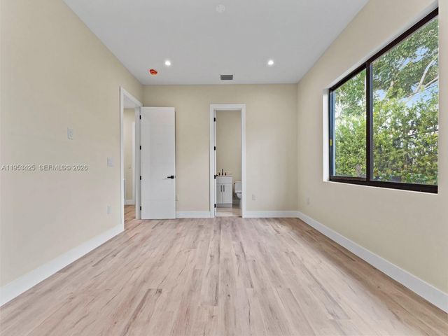 22451 SW 118 Ave, Miami, FL 33170