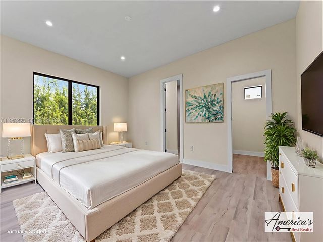 22451 SW 118 Ave, Miami, FL 33170