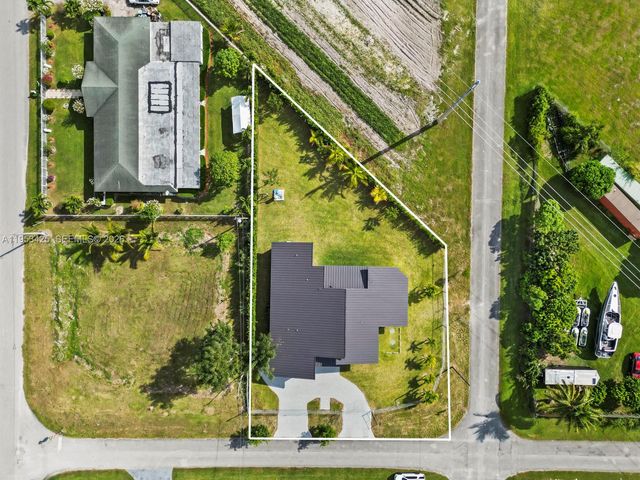 22451 SW 118 Ave, Miami, FL 33170
