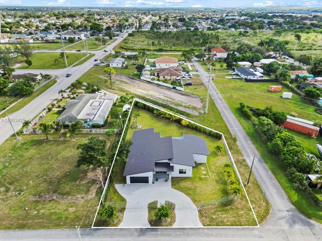 22451 SW 118 Ave, Miami, FL 33170
