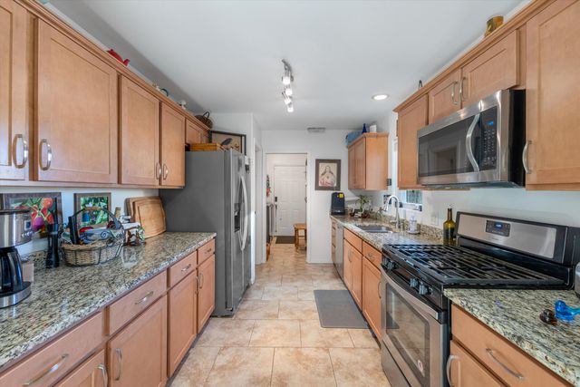 3 Silver Buckle Road, Santa Fe, NM 87508