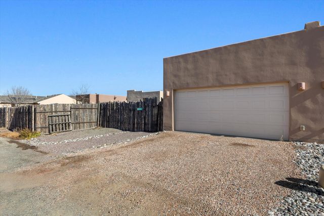 3 Silver Buckle Road, Santa Fe, NM 87508