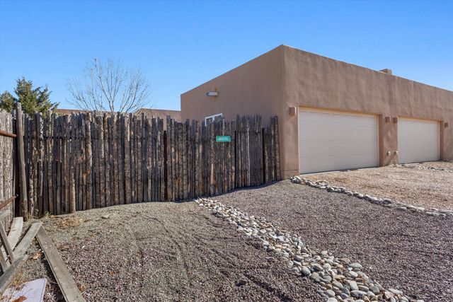 3 Silver Buckle Road, Santa Fe, NM 87508