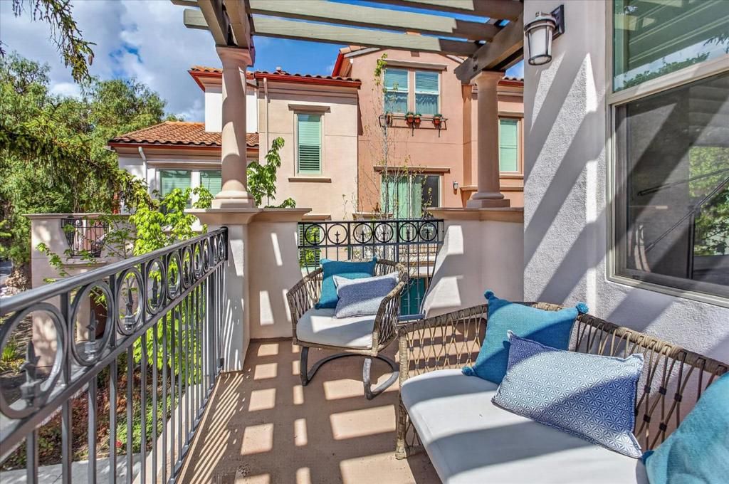 Image 10 of property listing at 1942 San Luis Avenue, Mountain View, CA 94043