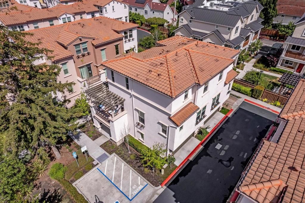 Image 4 of property listing at 1942 San Luis Avenue, Mountain View, CA 94043