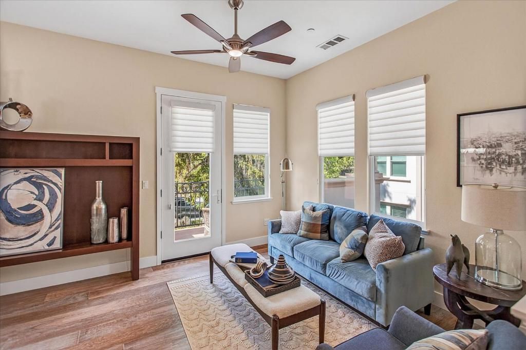 Image 7 of property listing at 1942 San Luis Avenue, Mountain View, CA 94043