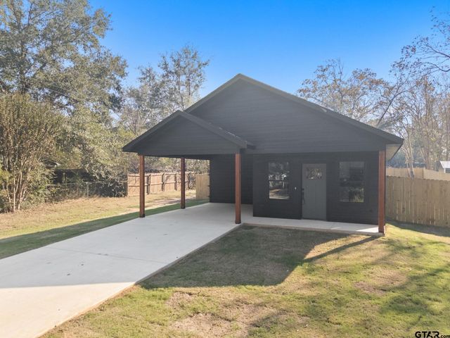 100 Wilson, Arp, TX 75750