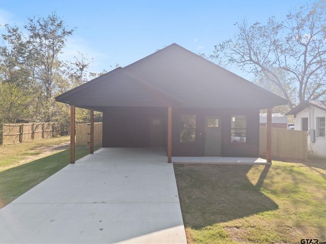 100 Wilson, Arp, TX 75750