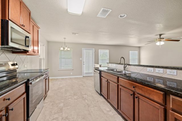 113 Nueces River TRL, Hutto, TX 78634
