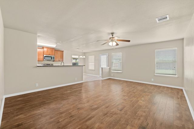 113 Nueces River TRL, Hutto, TX 78634