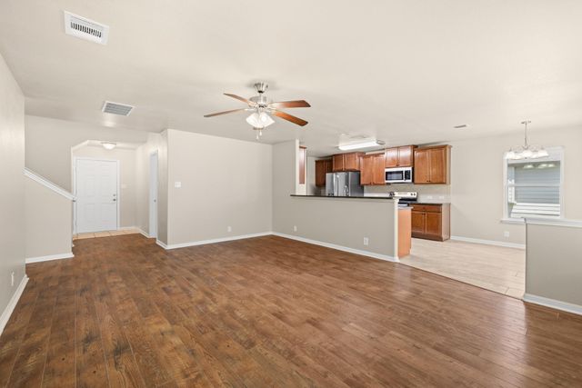 113 Nueces River TRL, Hutto, TX 78634