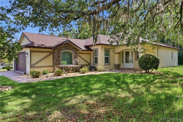 9385 S Deer Park Drive, Homosassa, FL 34446