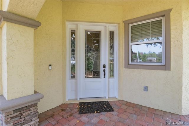 9385 S Deer Park Drive, Homosassa, FL 34446