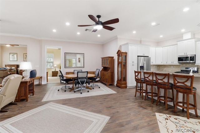9385 S Deer Park Drive, Homosassa, FL 34446