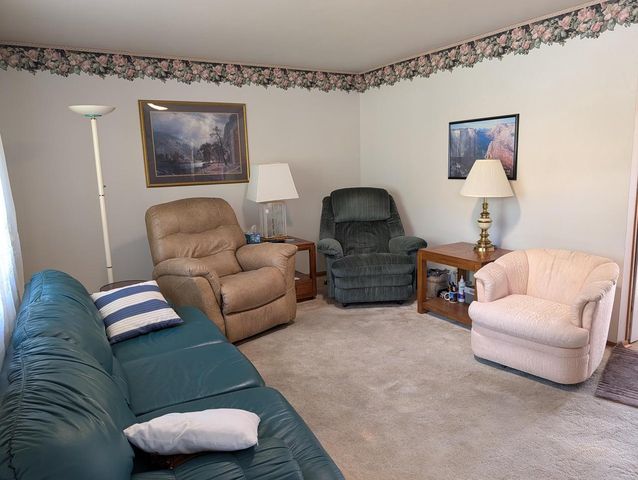 7925 W Denver AVENUE, Milwaukee, WI 53223