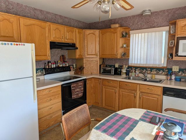 7925 W Denver AVENUE, Milwaukee, WI 53223