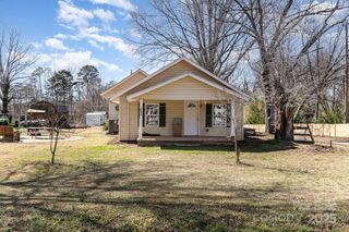 400 37th Street SW, Hickory, NC 28602