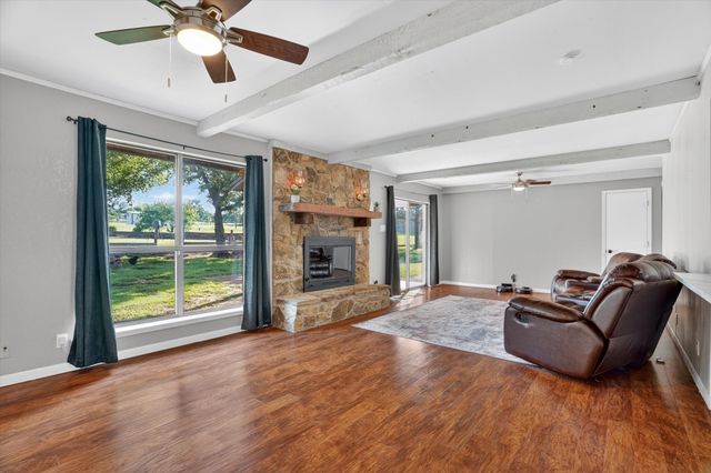100 Green Meadows Circle, Springtown, TX 76082