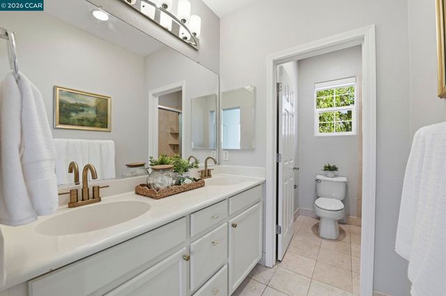 769 Plantation Ln, Hayward, CA 94544