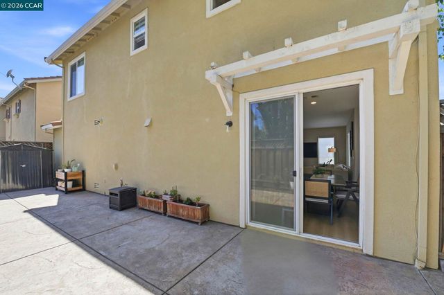 769 Plantation Ln, Hayward, CA 94544