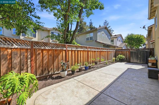 769 Plantation Ln, Hayward, CA 94544