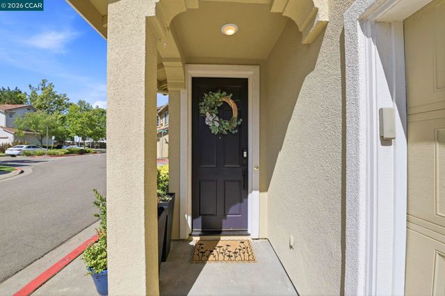 769 Plantation Ln, Hayward, CA 94544