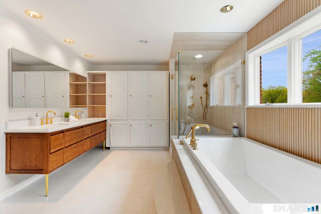 223 Jonathan Drive, Stamford, CT 06903