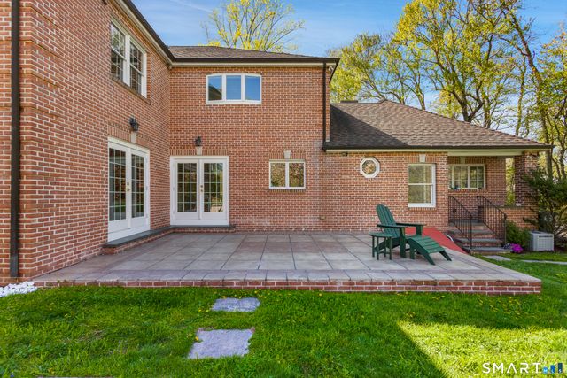223 Jonathan Drive, Stamford, CT 06903