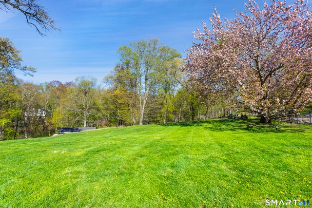 223 Jonathan Drive, Stamford, CT 06903