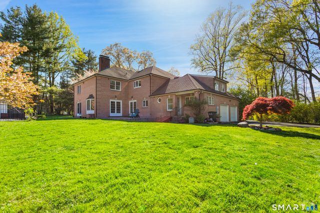 223 Jonathan Drive, Stamford, CT 06903