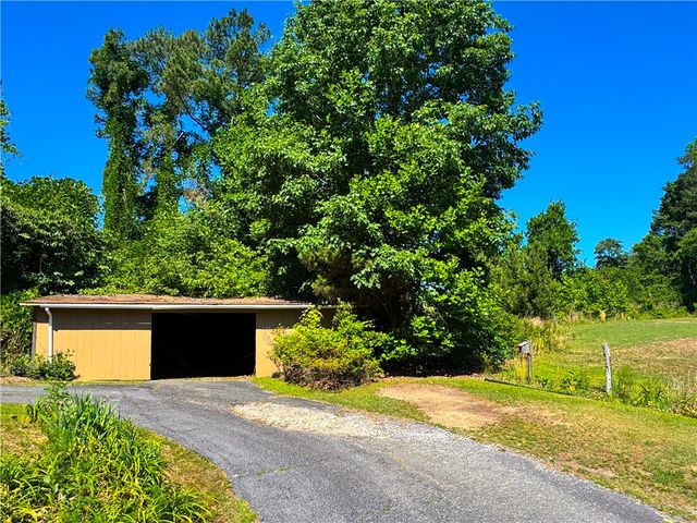 213 Anthony Road, Pickens, SC 29671