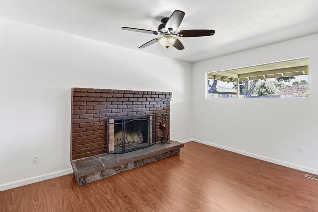 7443 Mooncrest Way, Sacramento, CA 95831