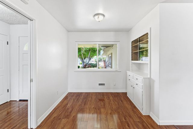 7443 Mooncrest Way, Sacramento, CA 95831