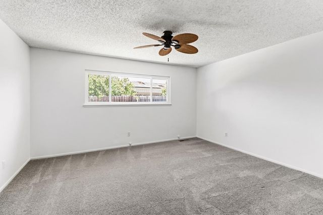 7443 Mooncrest Way, Sacramento, CA 95831