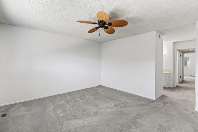 7443 Mooncrest Way, Sacramento, CA 95831